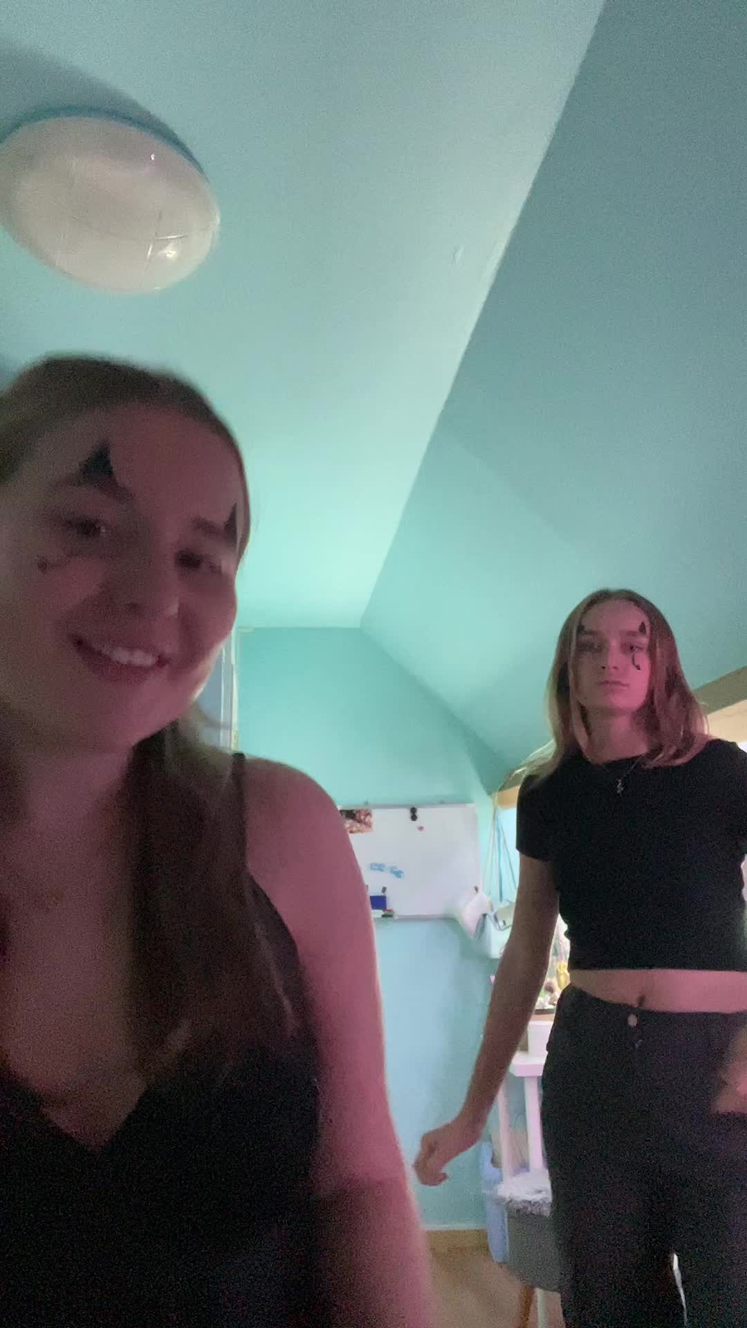 @Alisa