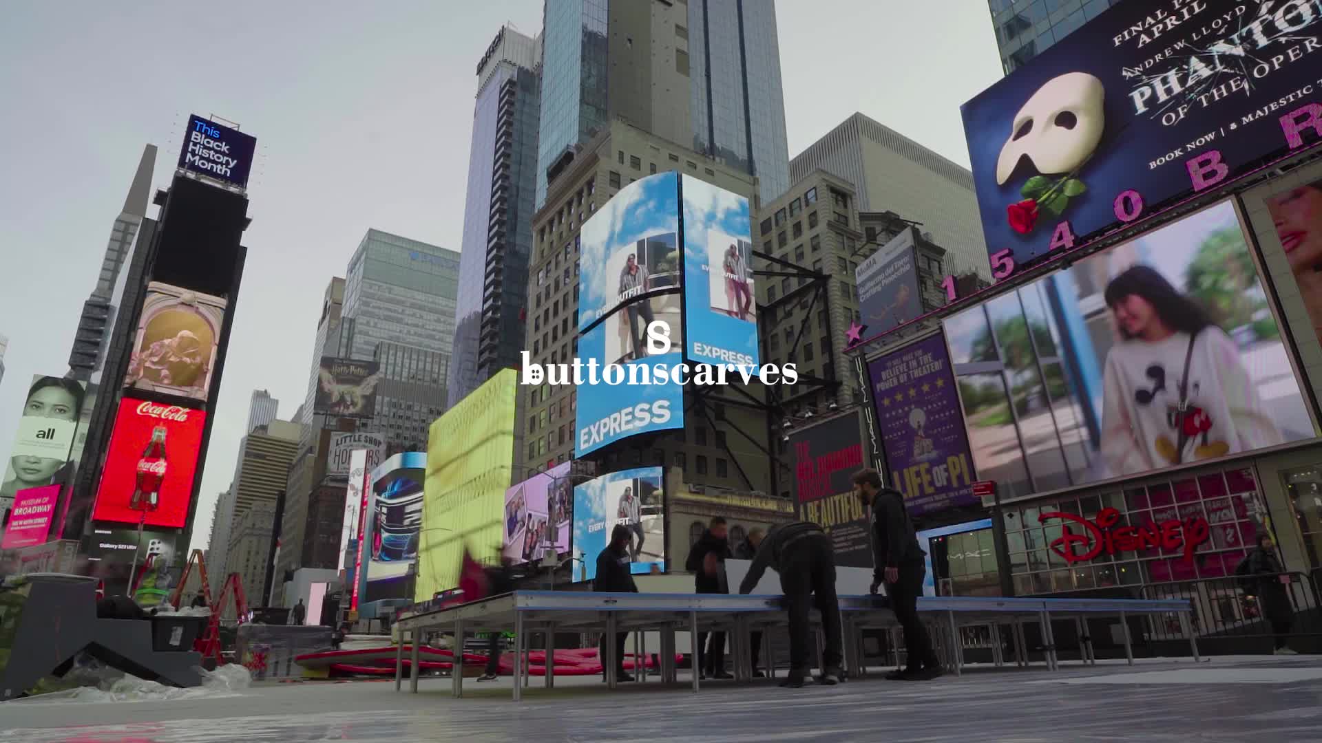 @Buttonscarves