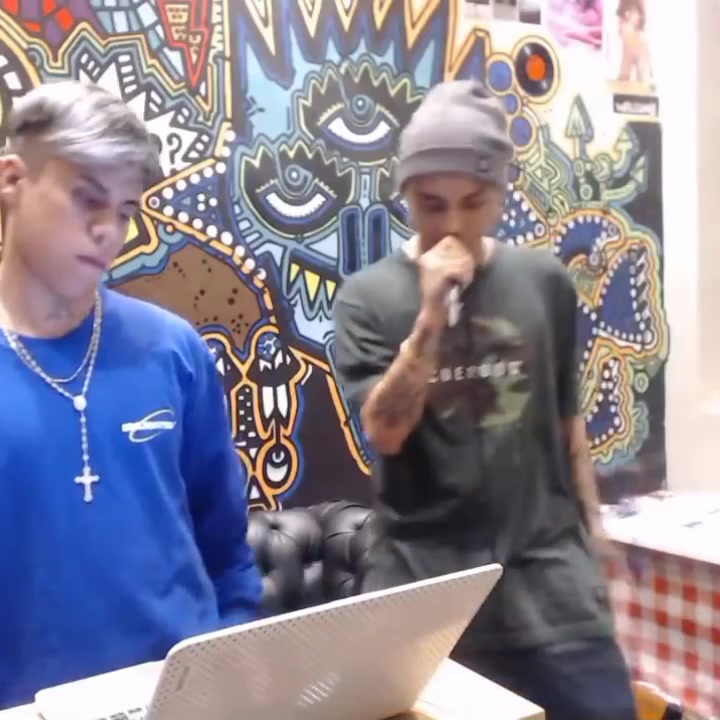 @BardeDio$