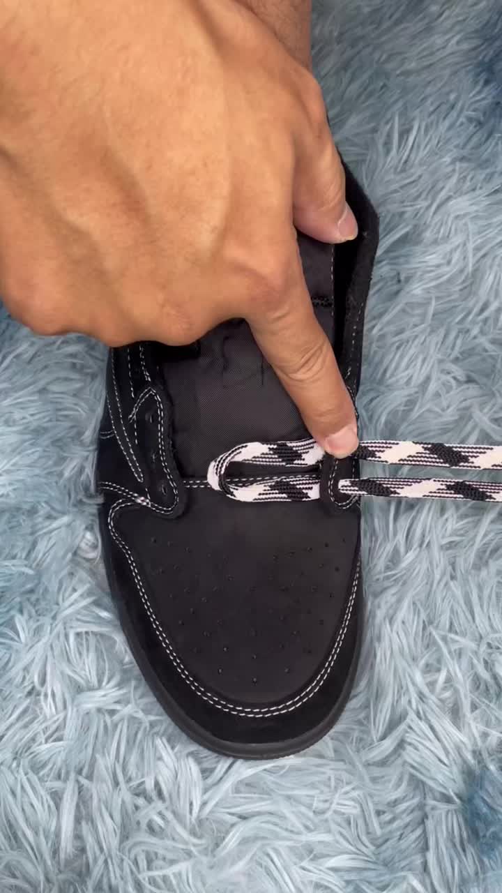 @sneakers535