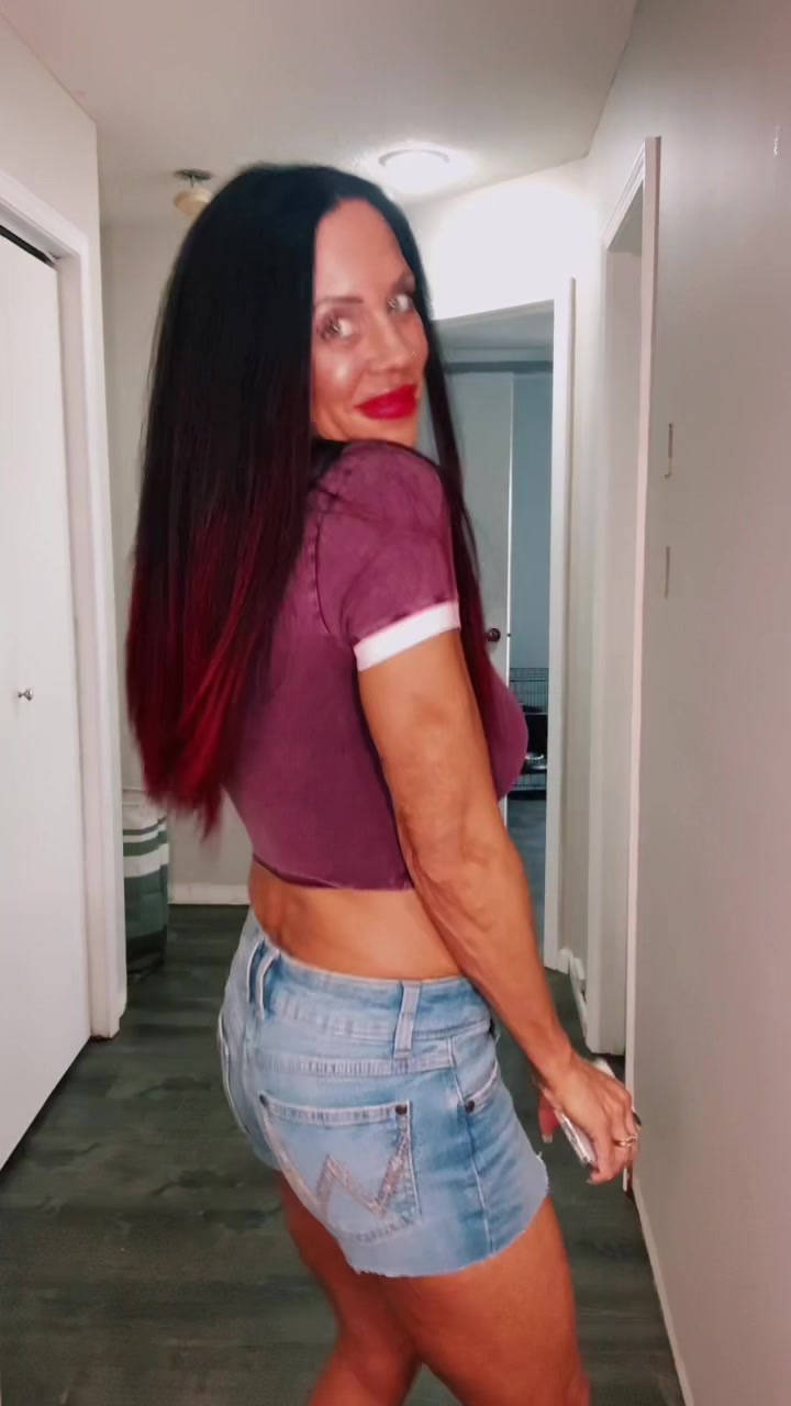 @EraofLYFBabe🍑🍒🍌