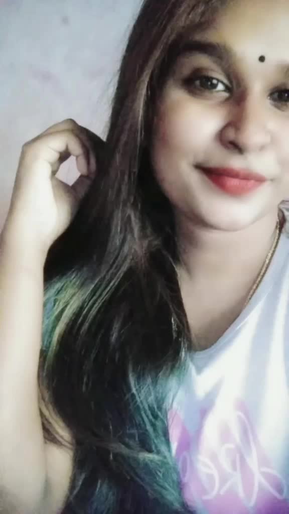 @N I S H A 💙👑