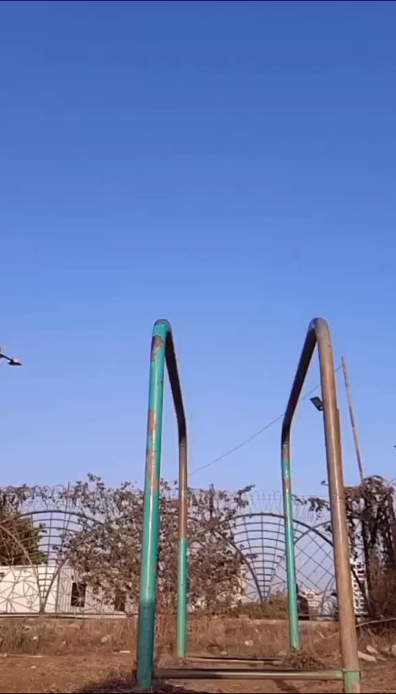 @Razzz