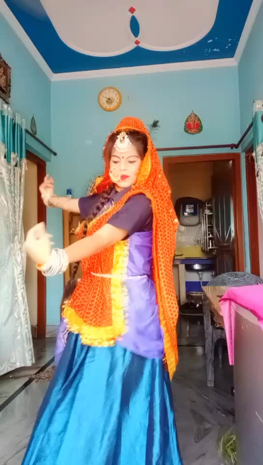 @GarhwAl's queen🔥