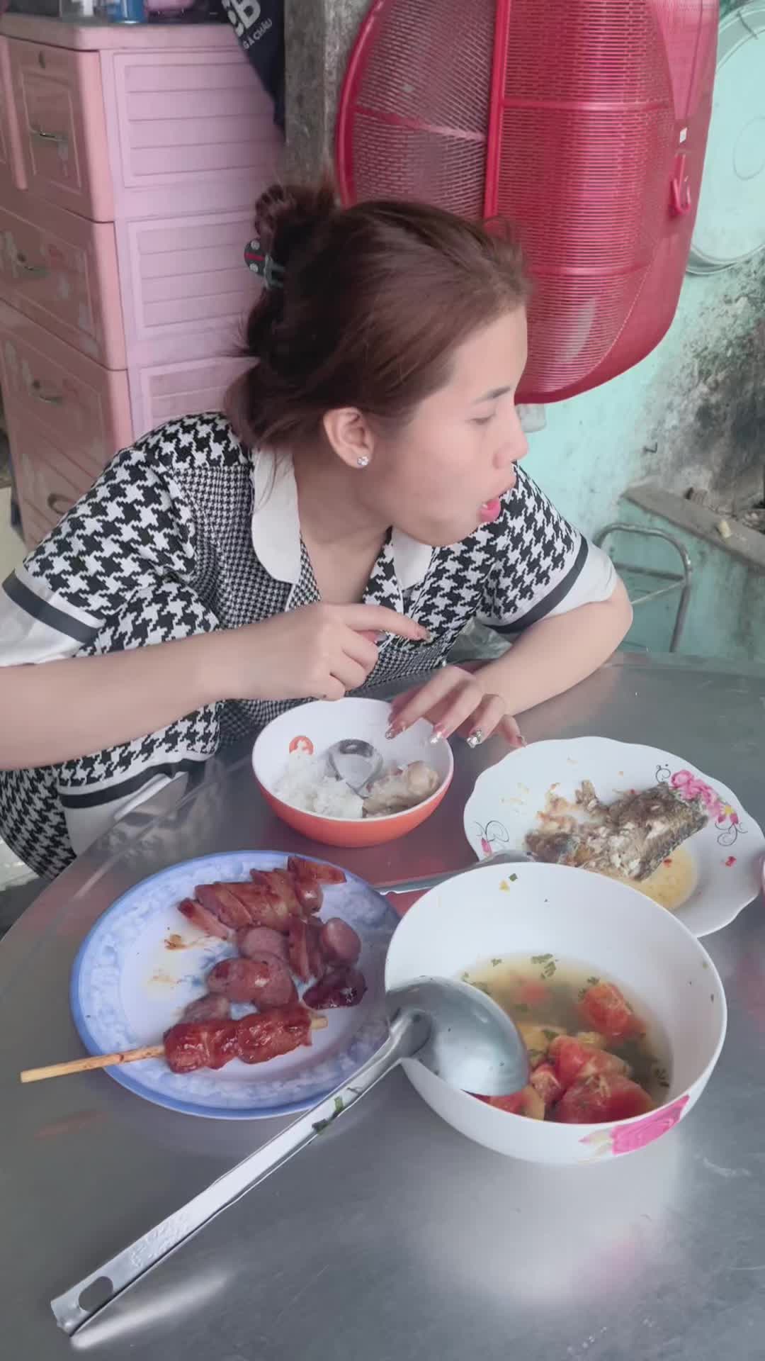 @M&aacute;y C&agrave;y H&ugrave;ng Ph&aacute;t