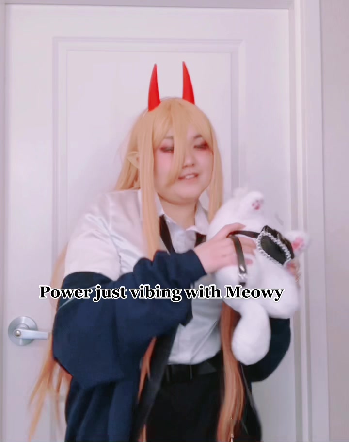 @𝓜𝓲𝓪