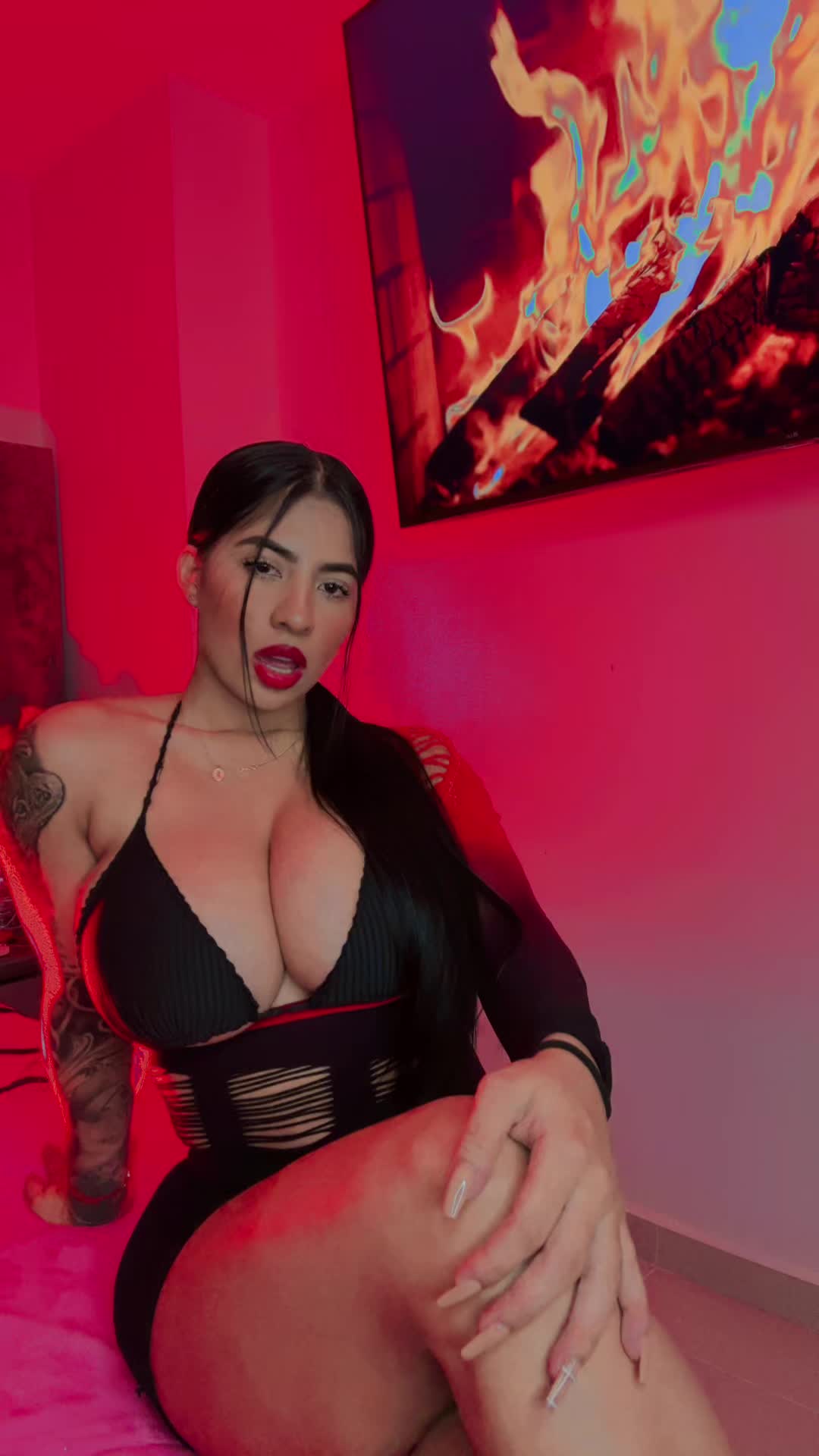 @Bella