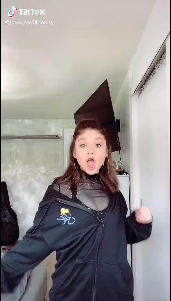 @Karol Sevilla fan