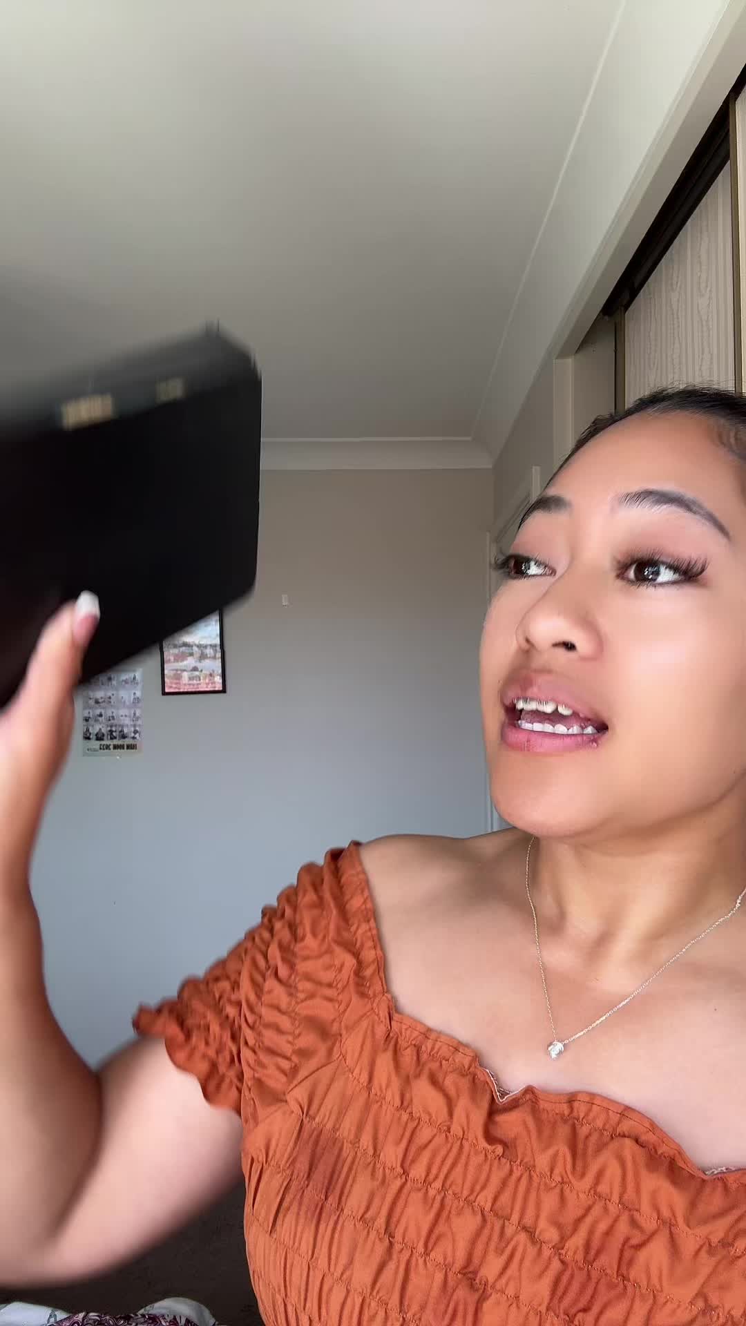 @Esther Vailepa