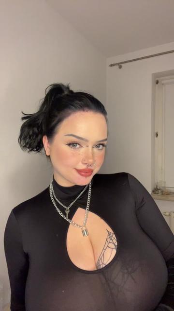 @cutiejuliavictoria