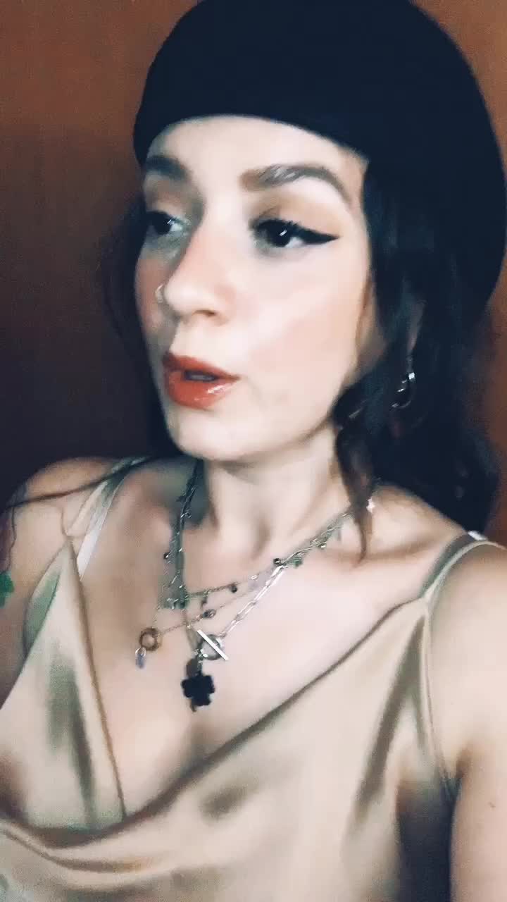 @JulietMowe🥀