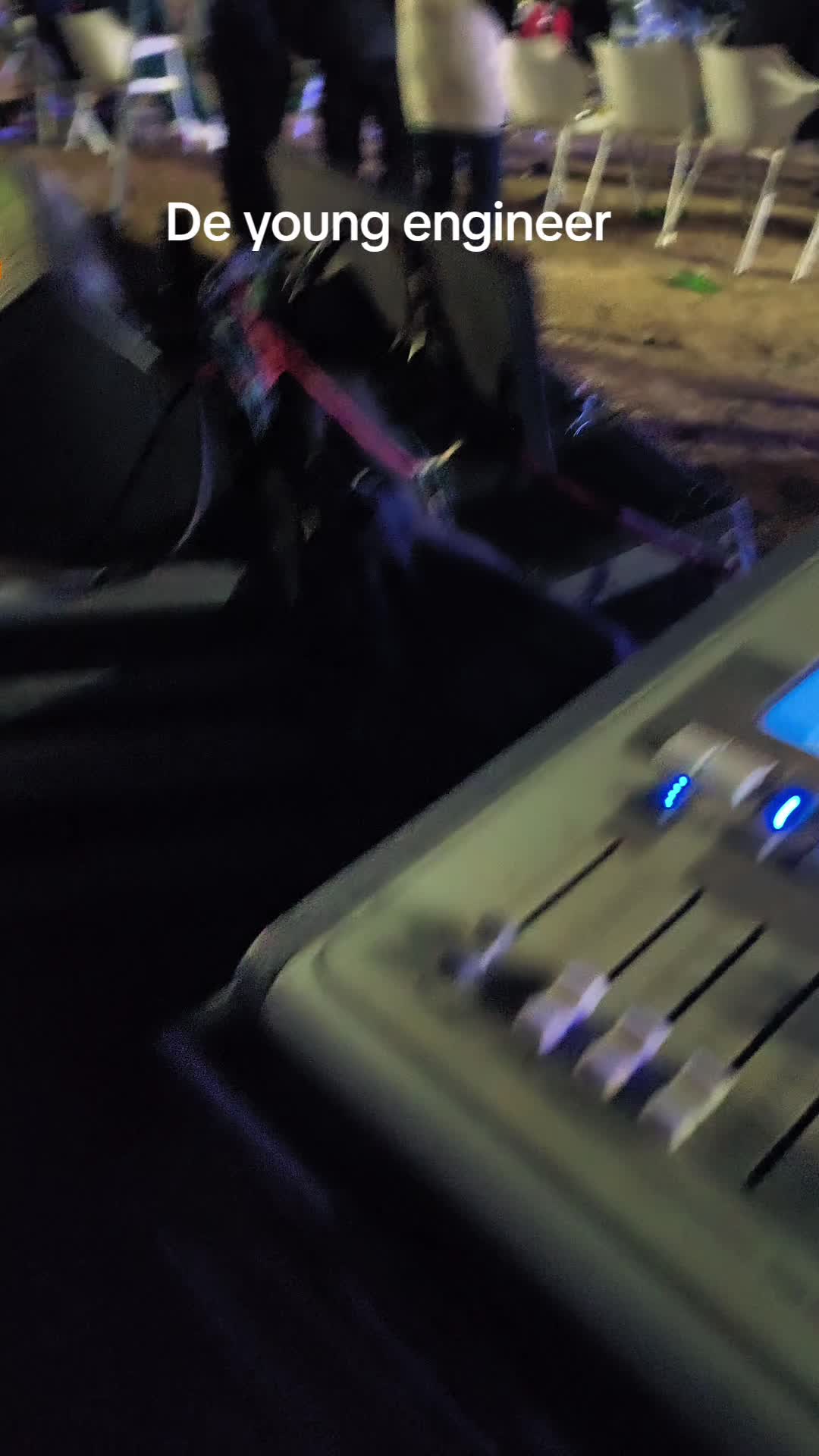 @de_young_audio_engineer_SA