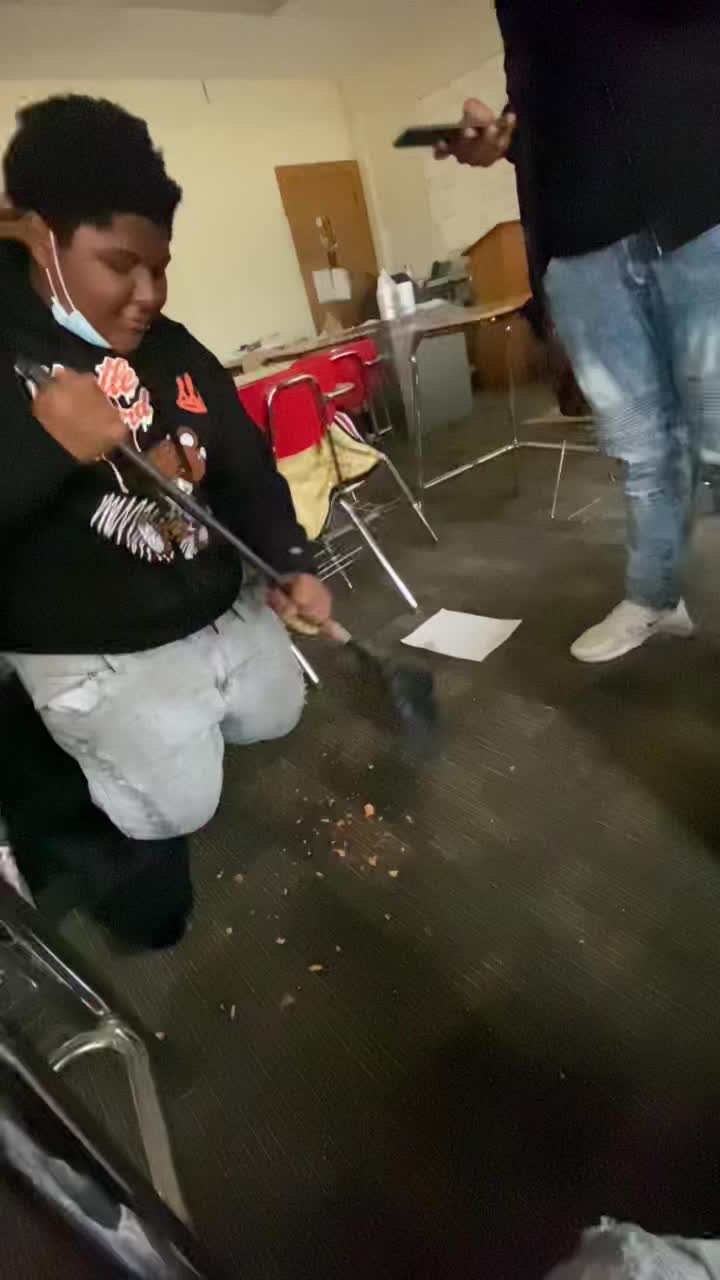 @Hi