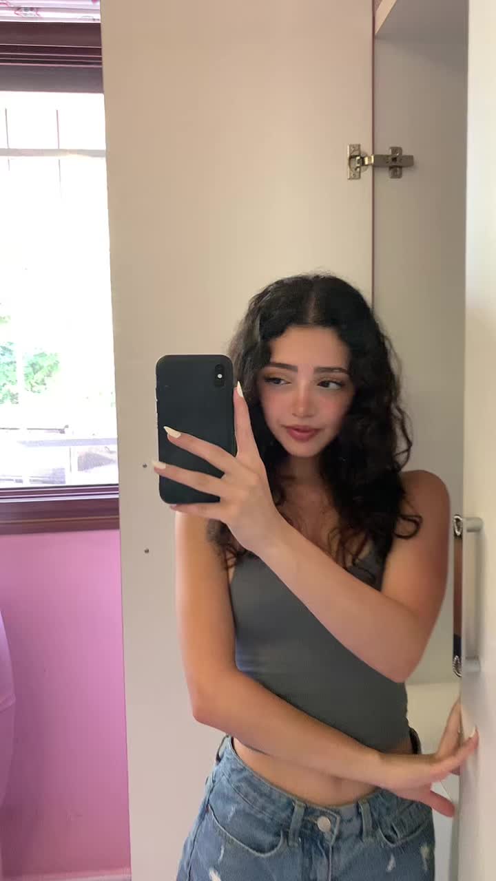 @clarayazbk