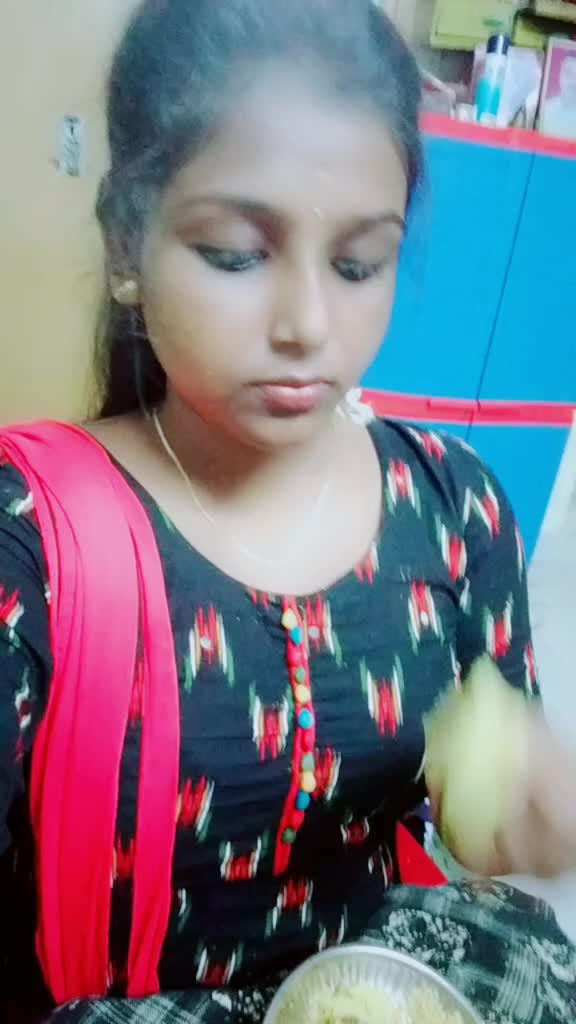 @🤩🤩Dhivya😎😎