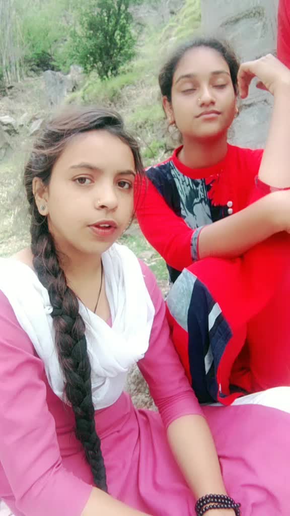 @Thakur Queen😎💯