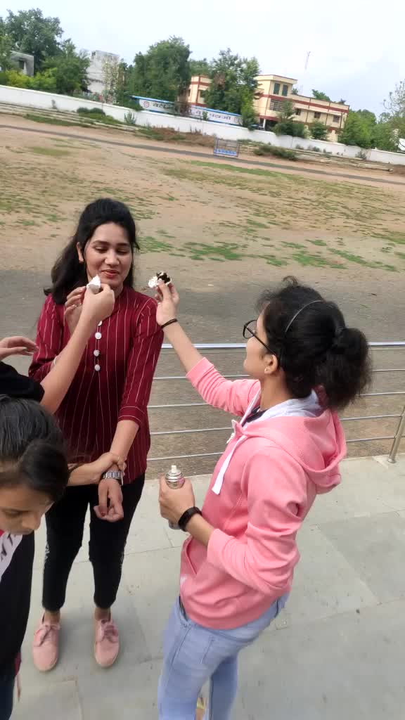 @Anshii