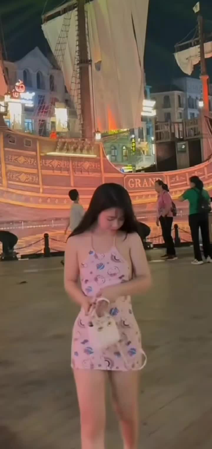 @huờngg h&ecirc;uu