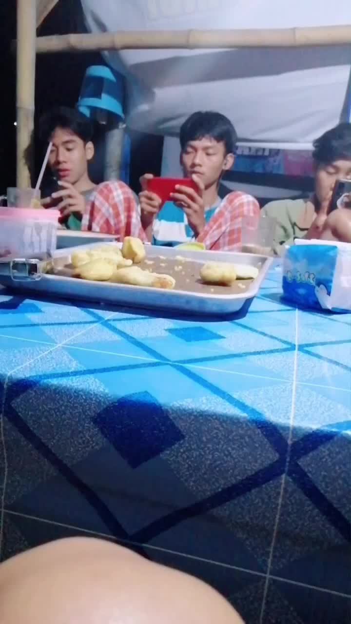 @vanmoe