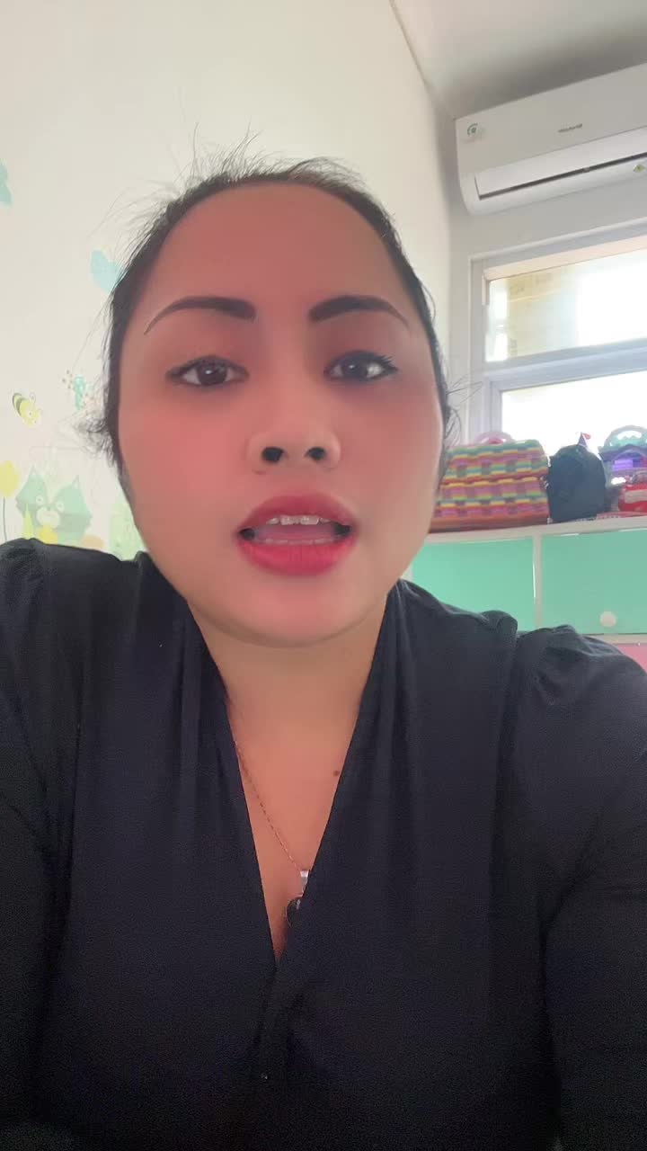 @Claudia Yvanockh