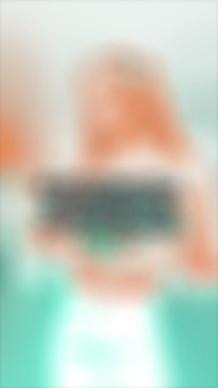@- 𝗹𝗮𝘂𝗿𝗲𝗻 -