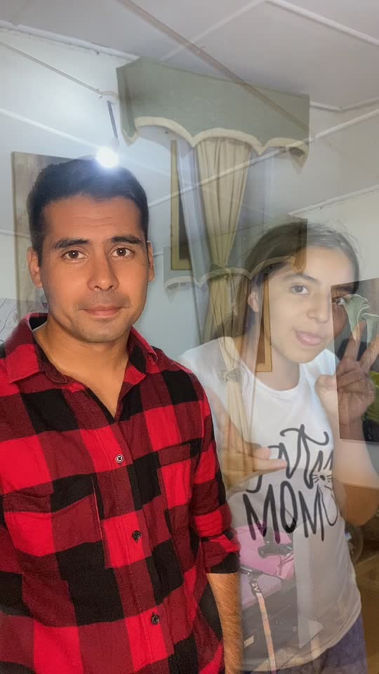 @Carlos_y_lauris
