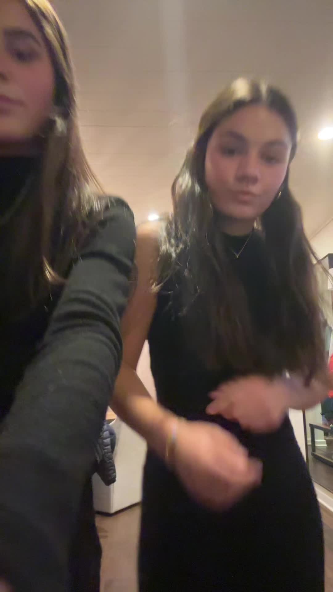@Ella