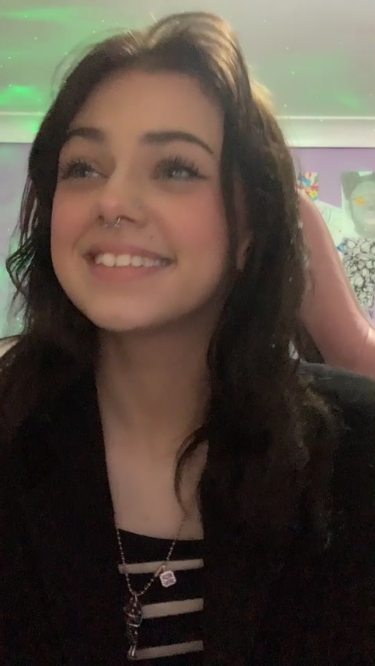 @Here take this &mdash;> UwU ✨