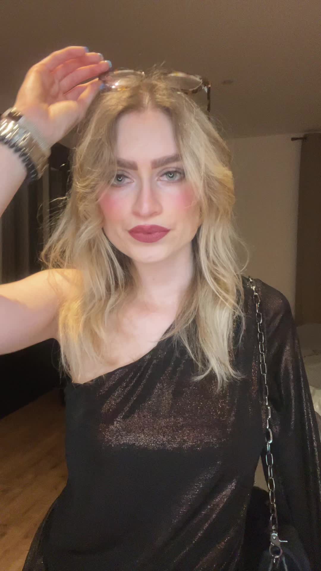 @La blonde aux yeux bleus