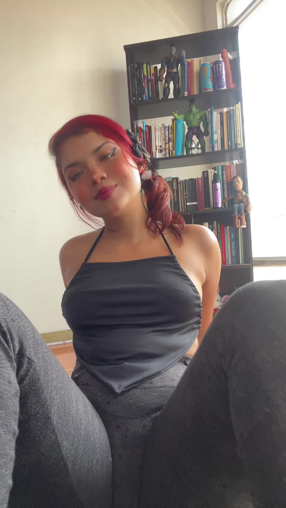 @YoisniaYoga