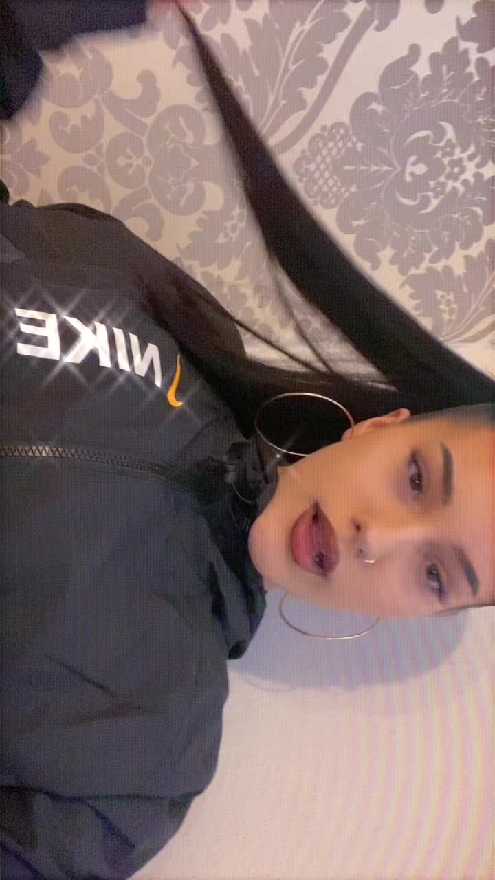 @🖤