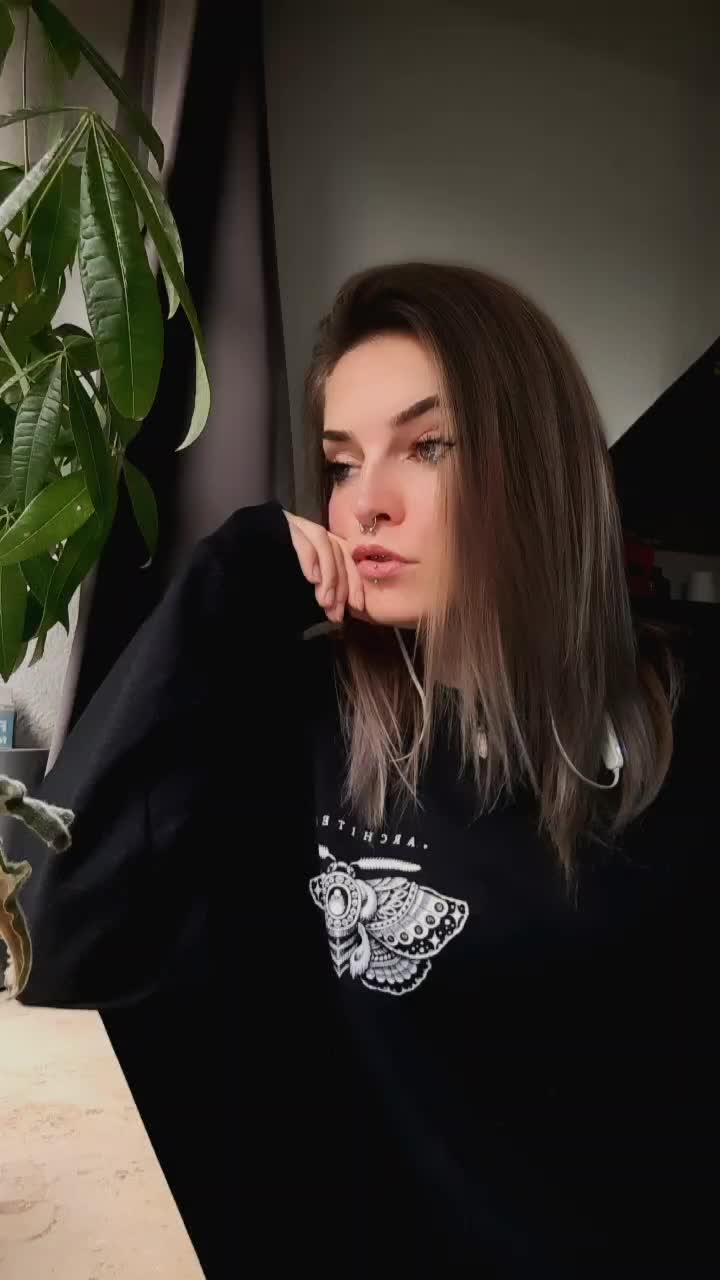 @JessiKrkvsk