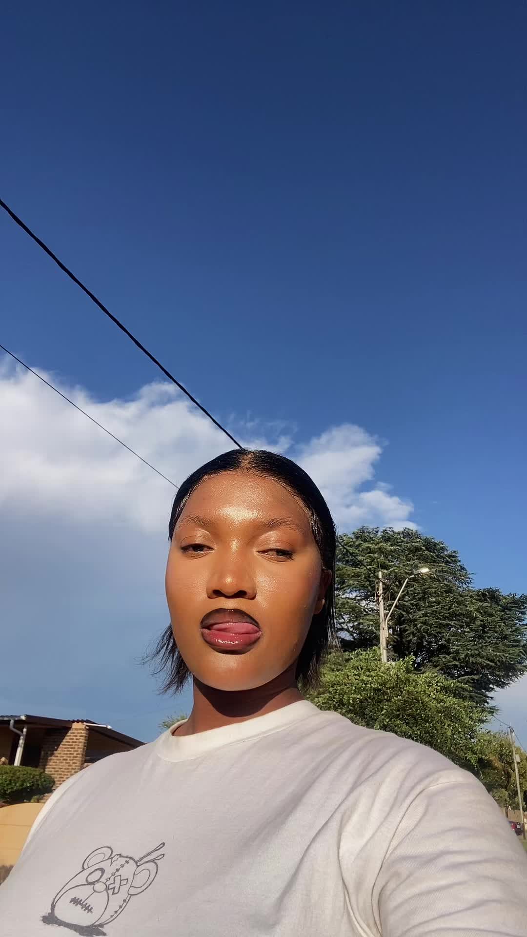 @thethronee