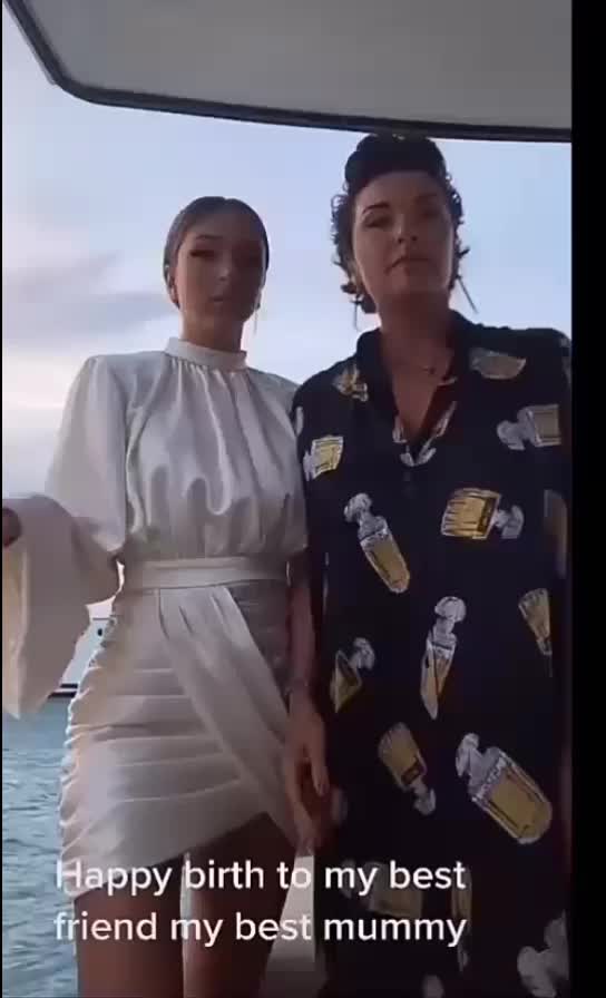 @Queen On Fleek