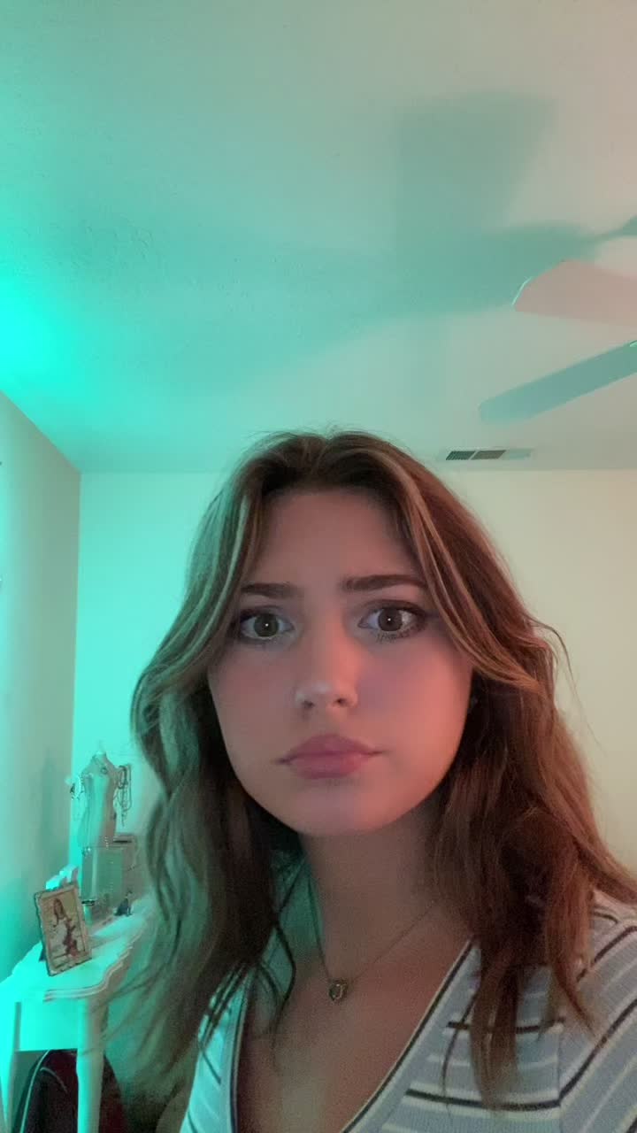 @stupidhotbrunette
