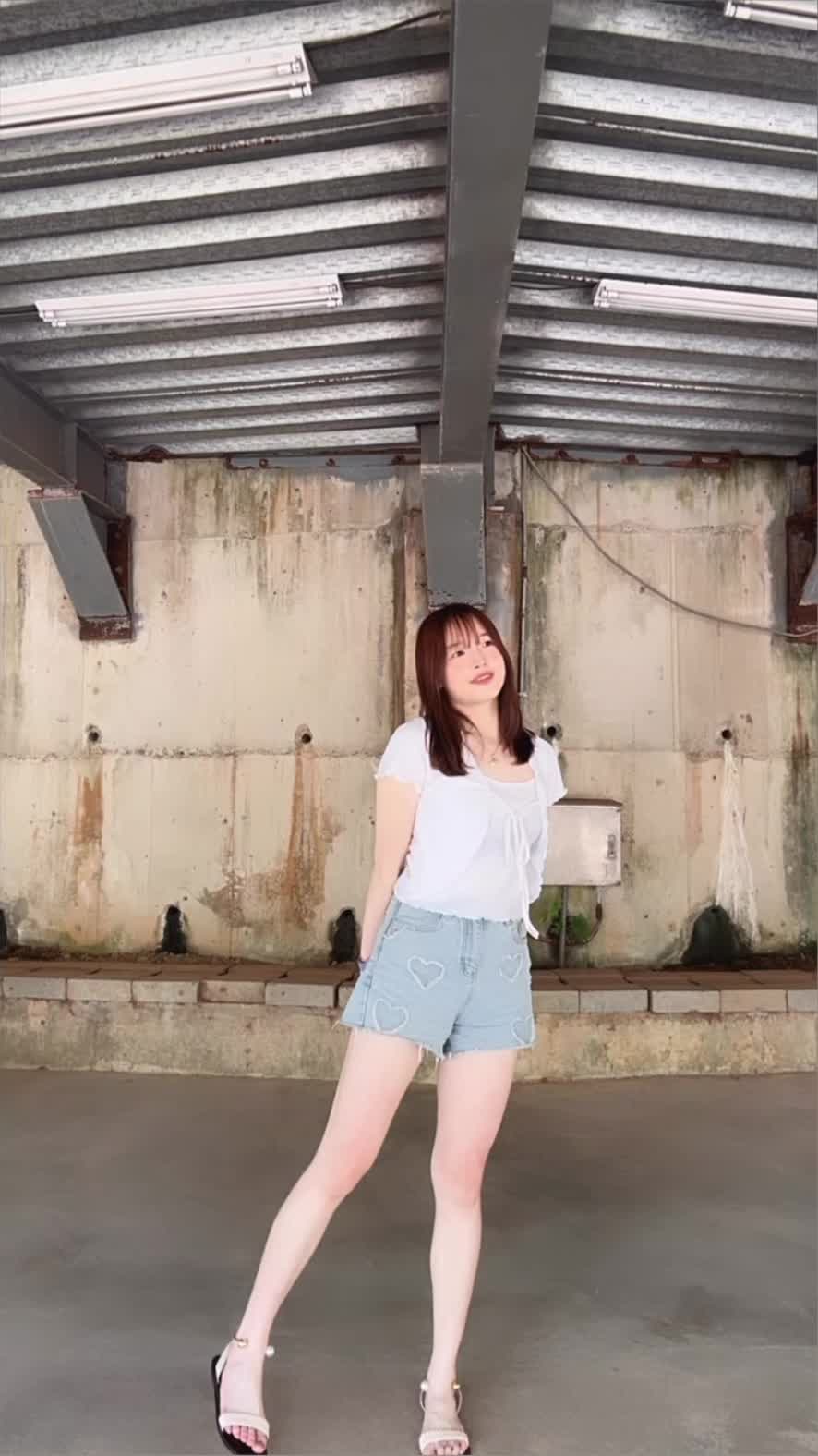@이이伊伊yiyi