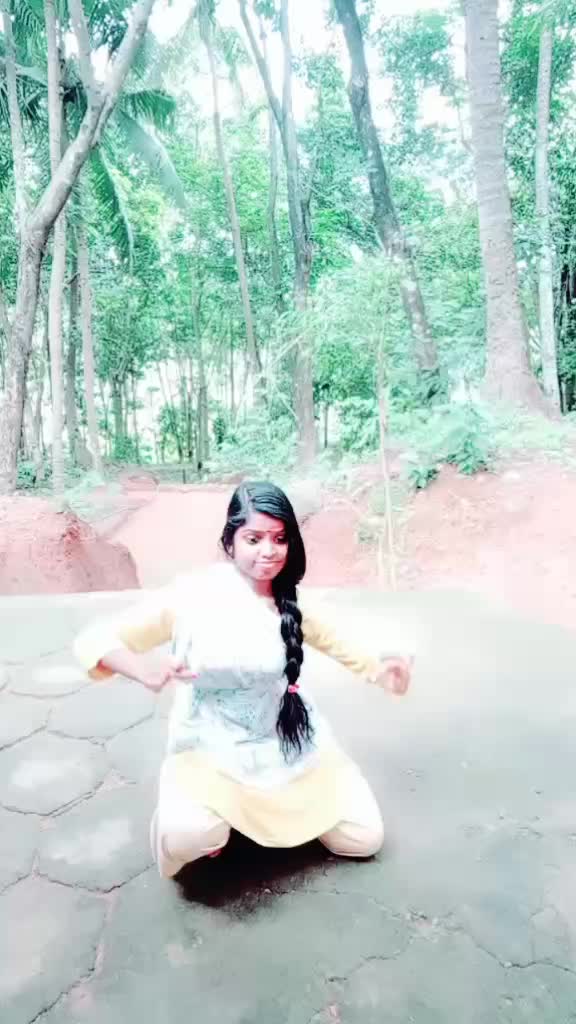 @dreamylover♥️😘Charu