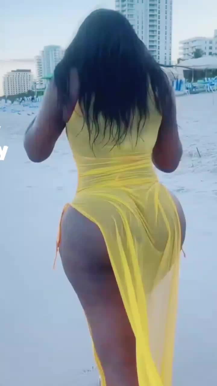 @Curvy_ Girls