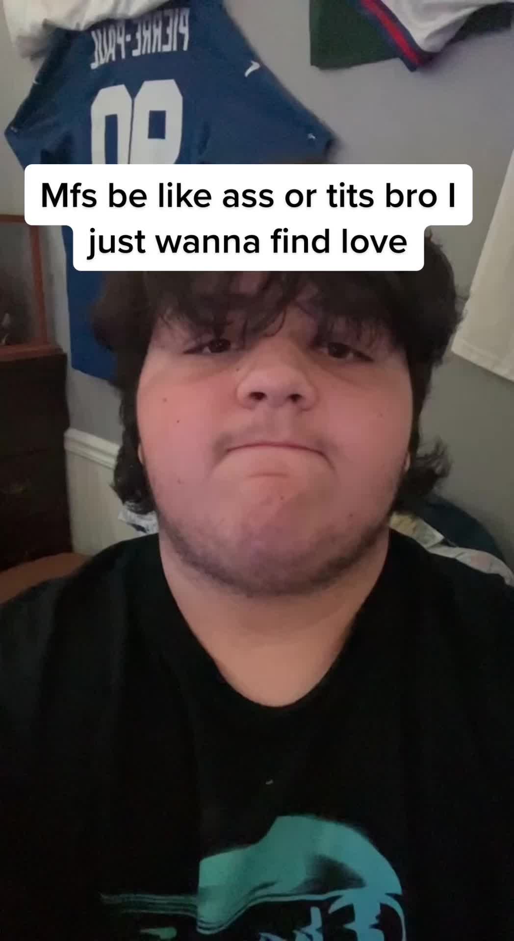 @NoBodyLuvsClaped
