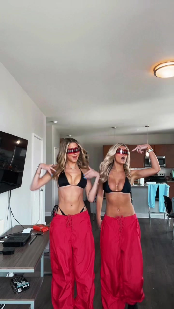 @Niki Segal