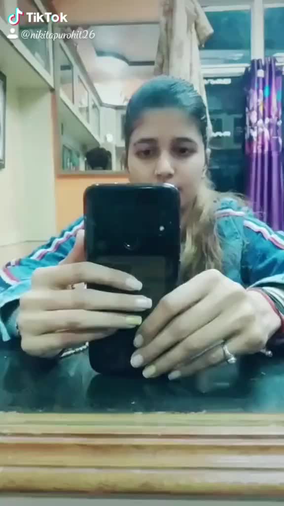 @👸Nikita Purohit🦋