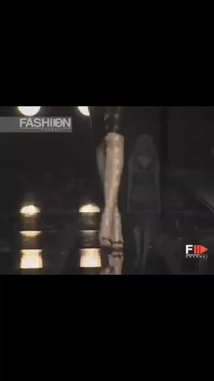 @Fashion 00's✨️🖤