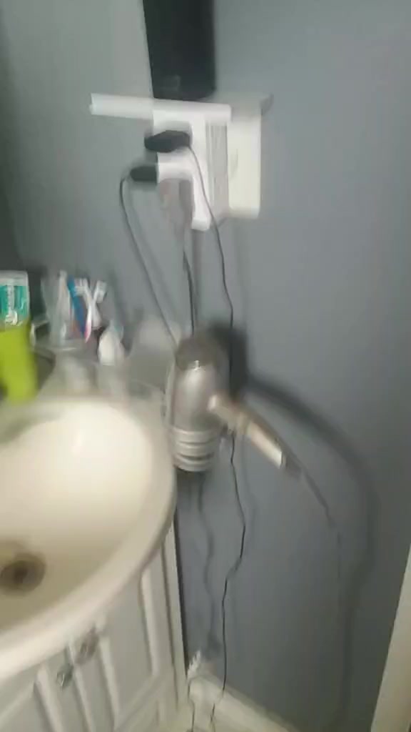 @c r u n g u s