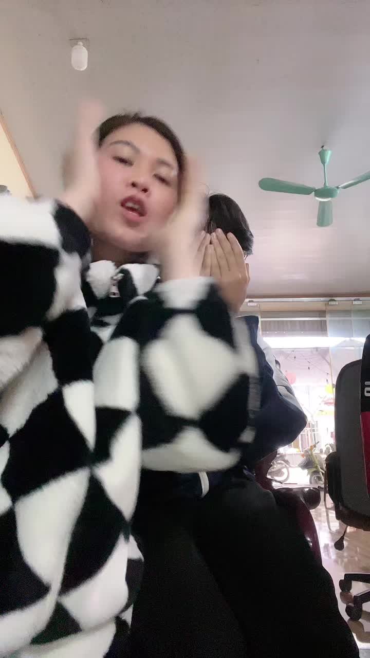 @Phương Bích