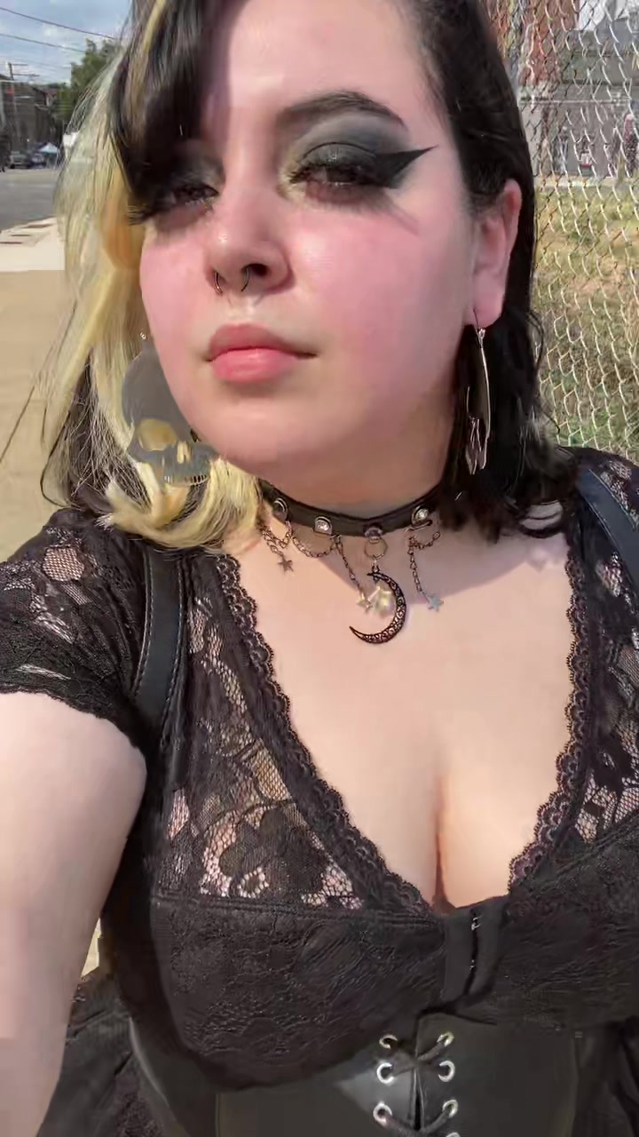 @Lady_Voke