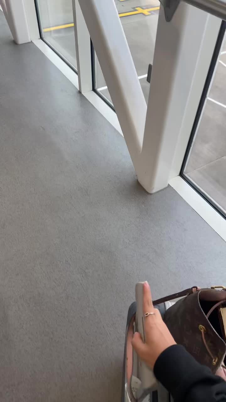 @Bella
