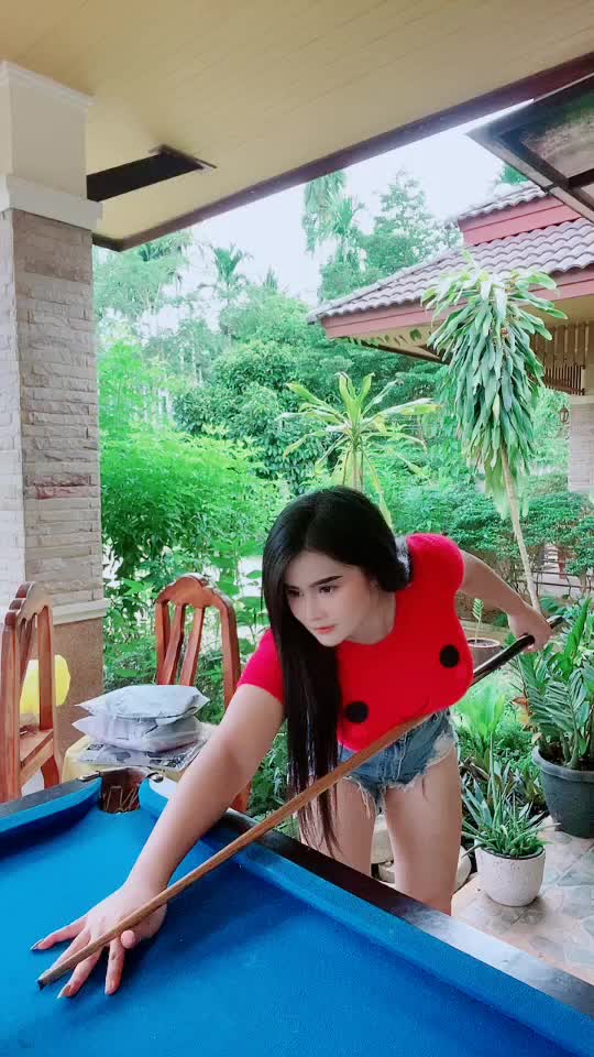 @ด.ญ.ท่อน เจ้าของแบรนด์หญิงท่อน