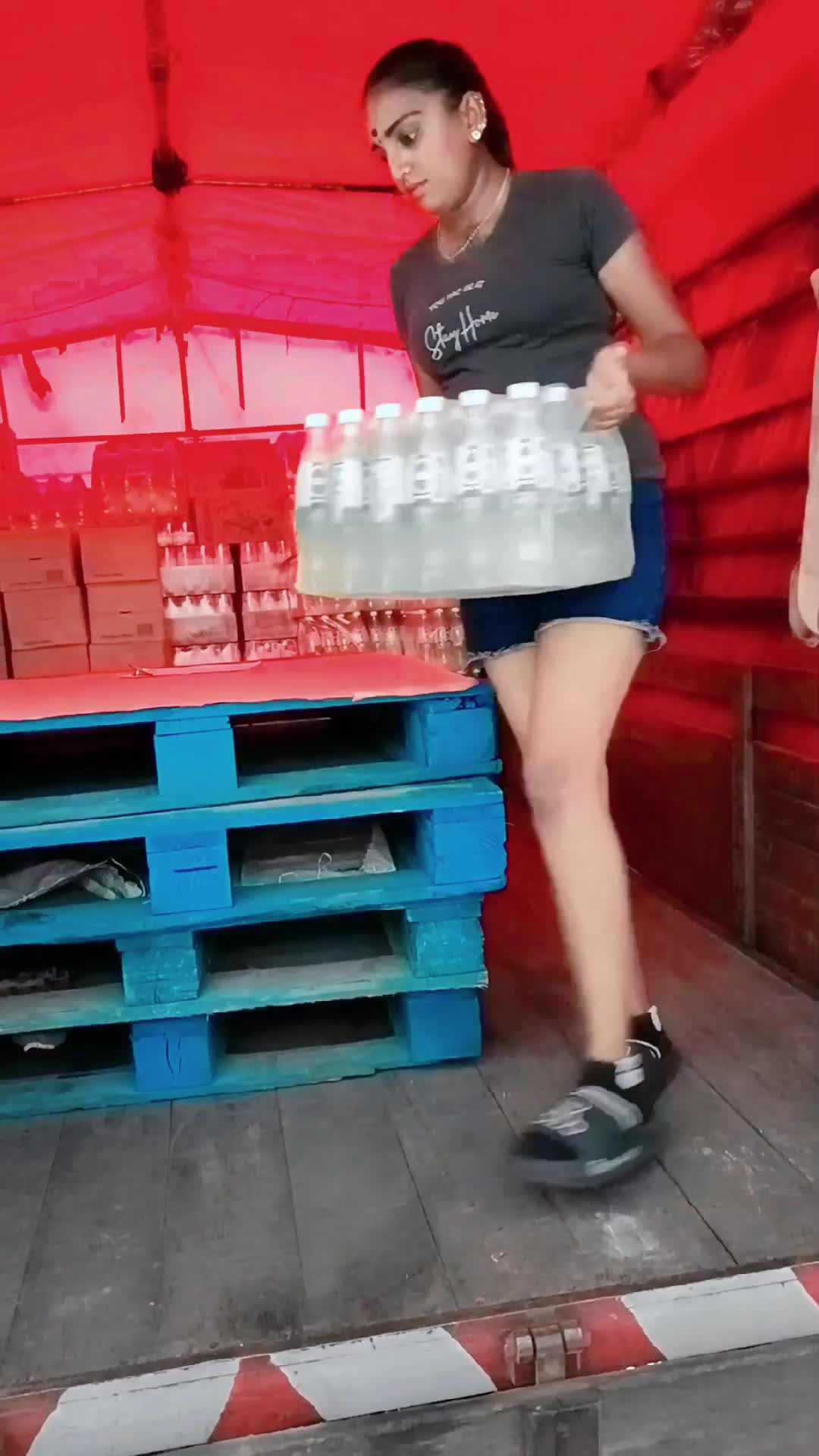 @NESHWARMINI🪬