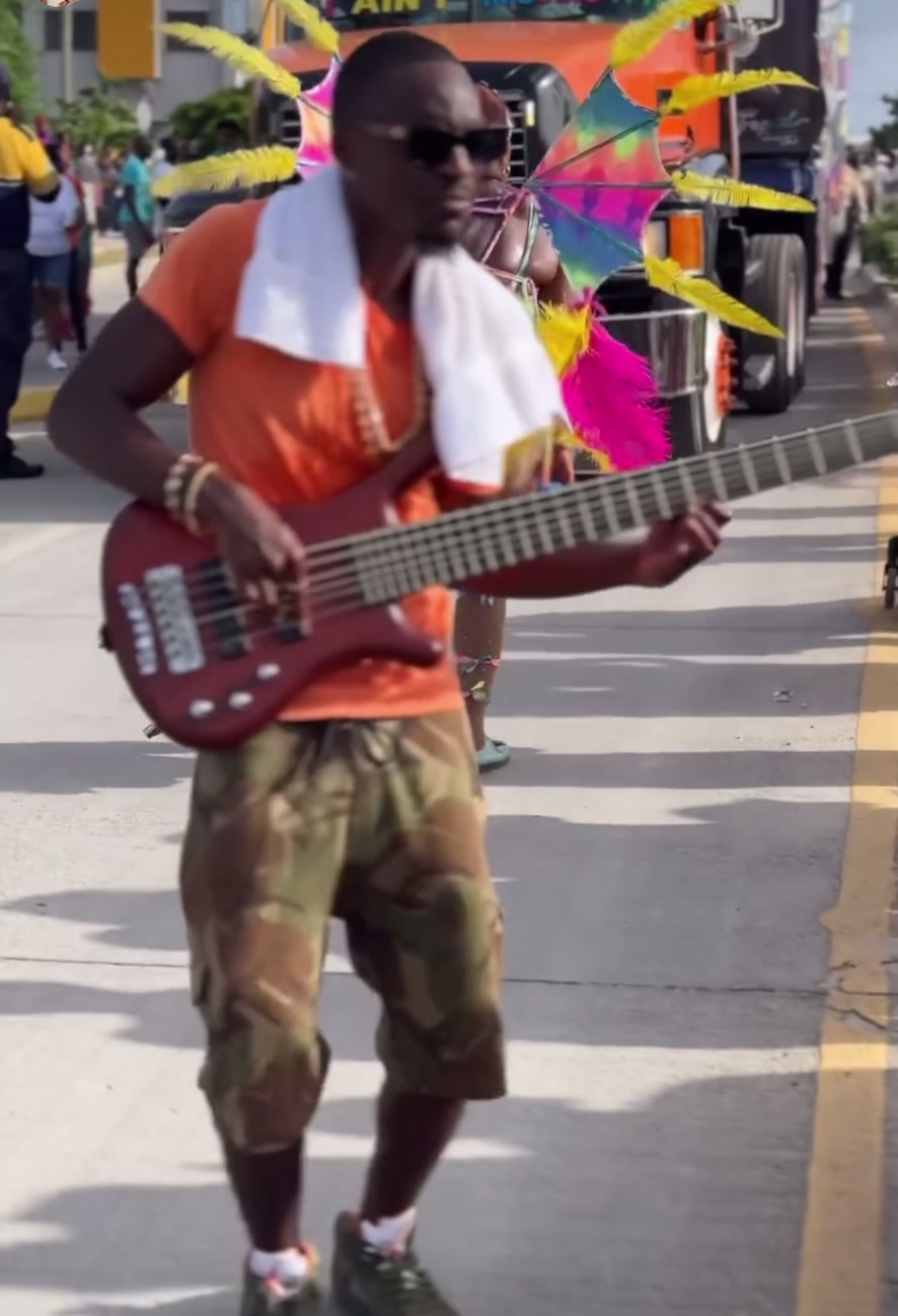 @Tafarai 🇻🇮