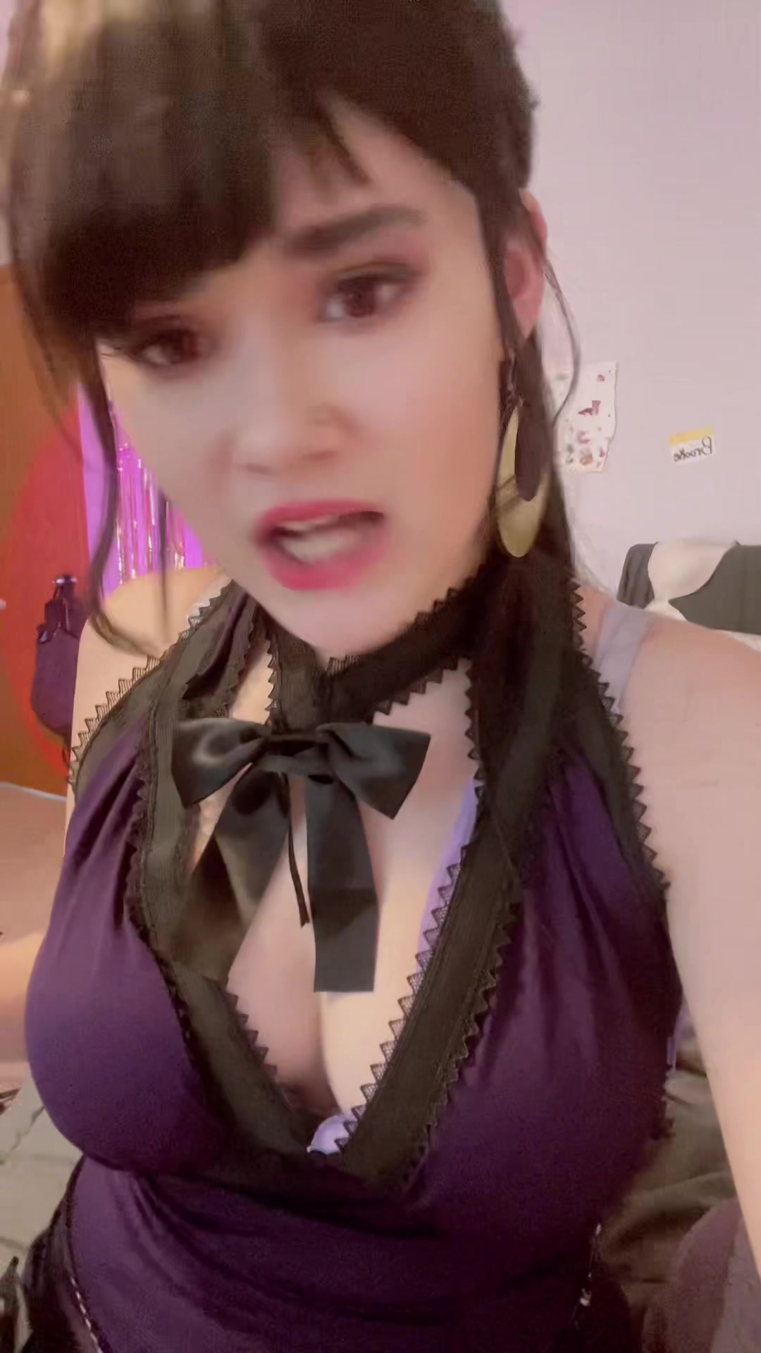 @Bee<3 (Spam)